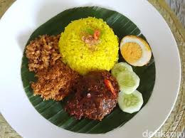Nasi Kuning Lezat